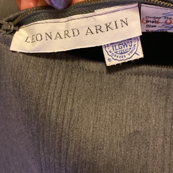 Vintage Leonard Arkin  gray designer dress with Union tag and belt - Picture 6 of 12